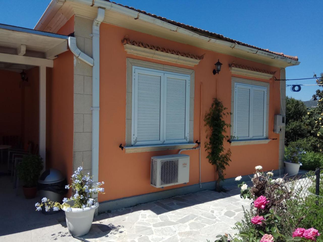 Monte Caputo Holiday House Alykes  Esterno foto